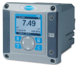 SC 200 Ultra Pure Water Controller: 24 VDC with one Polymetron conductivity sensor input and two 4-20 mA outputs
